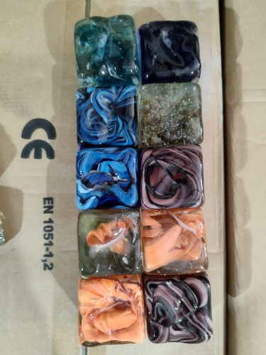 مکعب شیشه ای