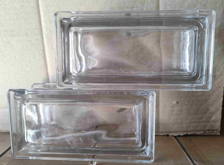 آجرشیشه ای